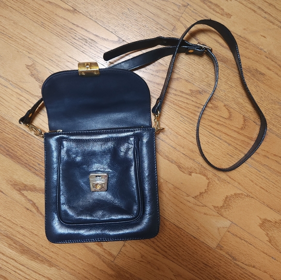 Basido Leather Side Bag - Picture 2 of 6